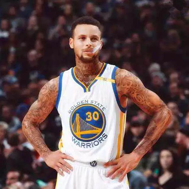 姆巴佩在圣马梅斯闪耀：一记游戏般的进球助力皇马取胜（姆巴佩圣马梅斯高光时刻：一记游戏级神球助皇马取胜）