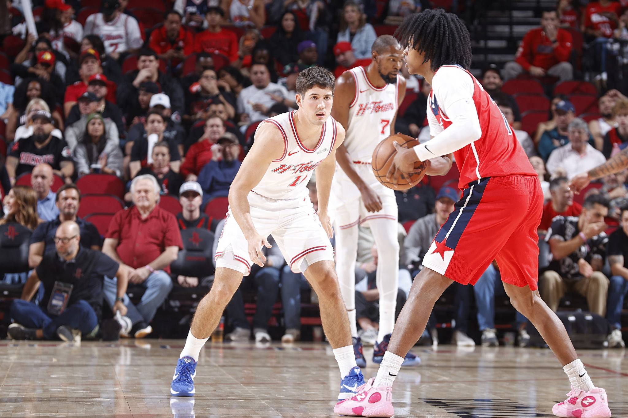 斯基拉：巴黎FC有意把坎特带回法甲，双方已经开始谈判（斯基拉：巴黎FC盼迎坎特回归法甲，已开启谈判）