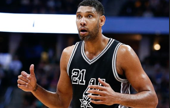 今天是海港足球俱乐部一线队球员武磊的生日，让我们...（海港足球俱乐部一线队球员武磊今日生日，一起送上祝福）