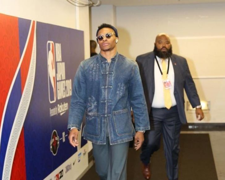 体坛：中足联应成为亚冠保卫战的参与者，联赛政策要给予支持（体坛：中足联应投身亚冠保卫战，联赛政策需予以支持）