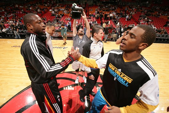 队友羡慕你留洋吗？王博豪：羡慕，我出去有房住（被问队友是否羡慕其留洋，王博豪：当然会，我出国有房可住）