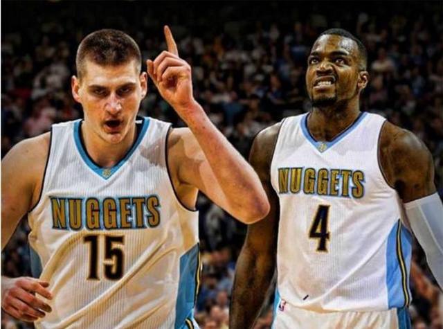 中超赛场争议判罚：VAR判罚引发讨论,（中超判罚风波：VAR介入再度引发热议）