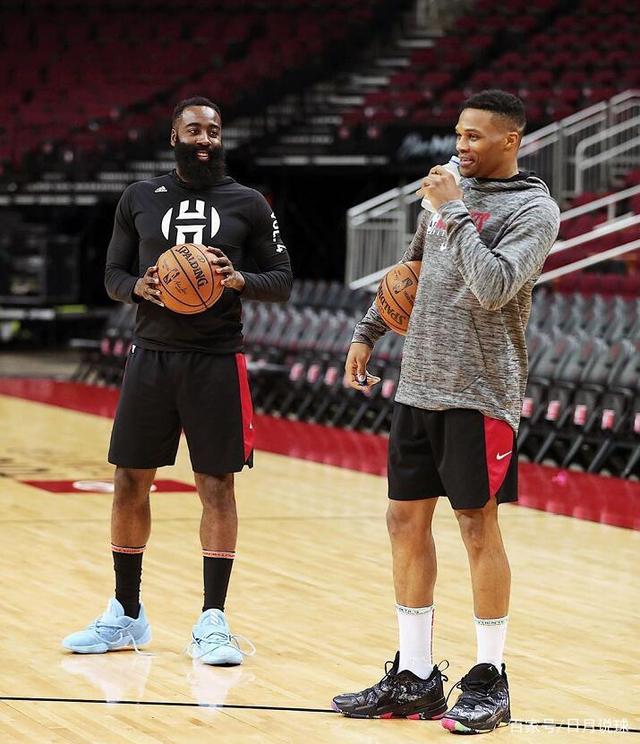 足坛17位亿欧先生分布：英超西甲各7人领跑 意甲...（足坛17位转会费过亿欧球星分布：英超、西甲各7人领跑，意甲紧随其后）